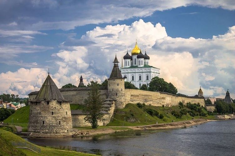 Pskov Kremlin - Pskov - Russia - Booked ai