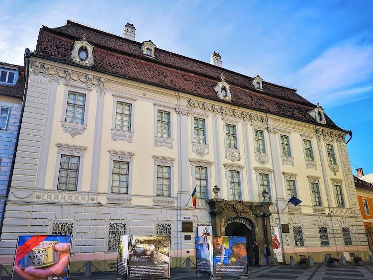Muzeul Național Brukenthal - Sibiu - Romania - Booked ai