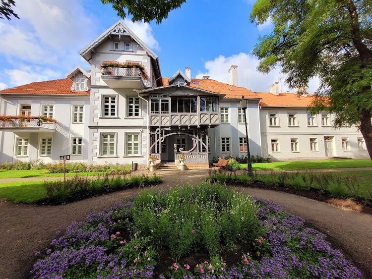 Šilutė Museum (The Manor of Hugo Scheu) - Šilutė - Lithuania - Booked ai