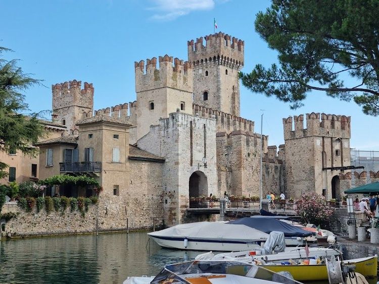 Castello Scaligero di Sirmione - Sirmione - Italy - Booked ai