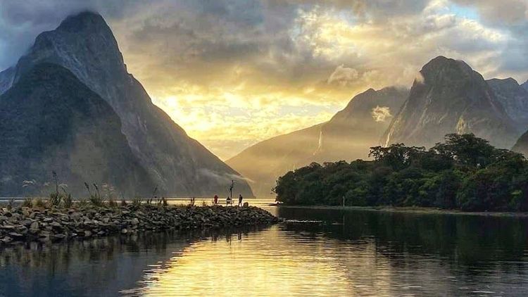 Cruise Milford - Milford Sound - New Zealand - Booked ai