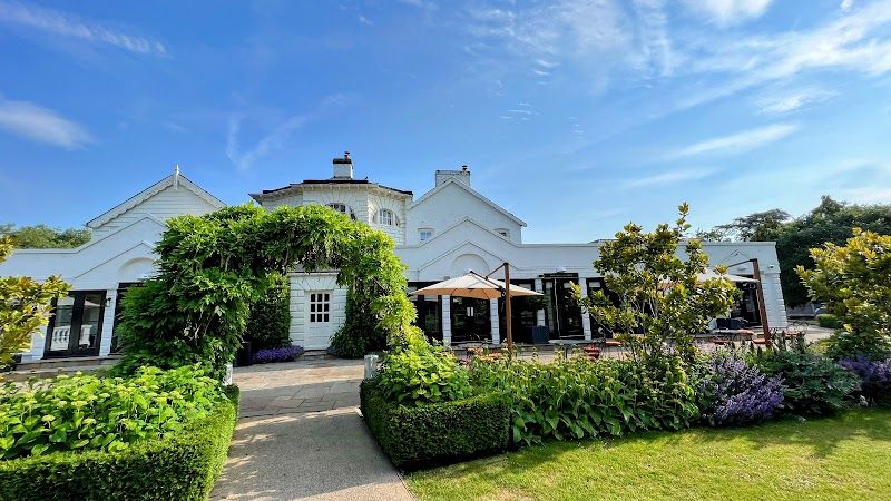 Monkey Island Estate Maidenhead - Windsor - UK - Booked ai