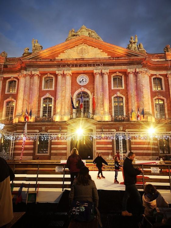 Capitole de Toulouse - Toulouse - France - Booked ai