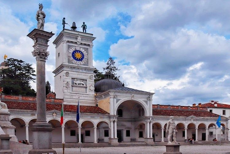 Piazza della Libertà - Udine - Italy - Booked ai