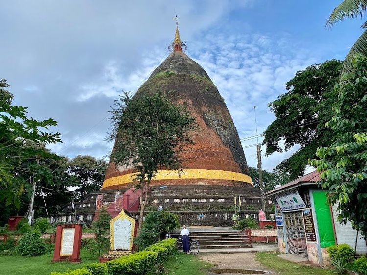 Phaya Gyi Stupa - Pyay - Myanmar - Booked ai