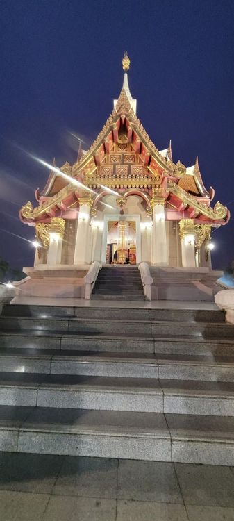 Holiday in Udon Thani, Thailand - Booked ai