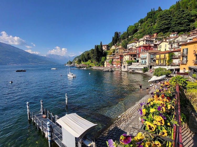 Passeggiata degli innamorati - Varenna - Italy - Booked ai