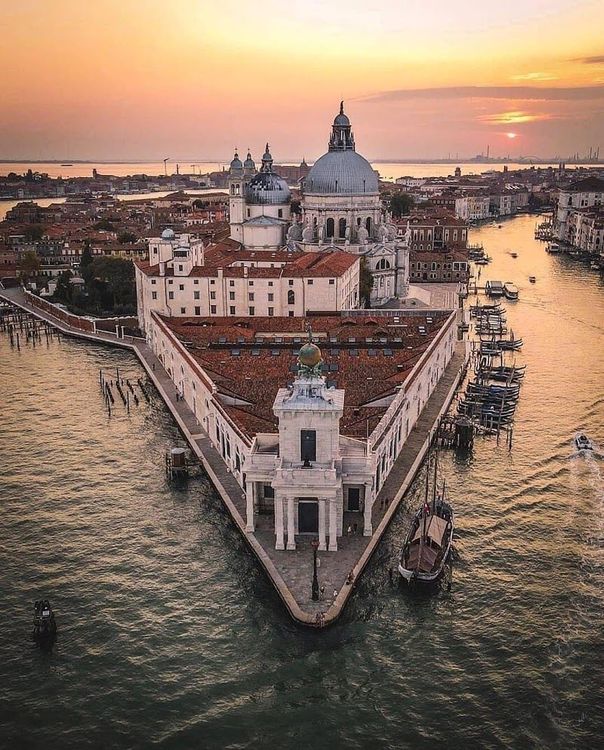 Venice - Venice - Italy - Booked ai