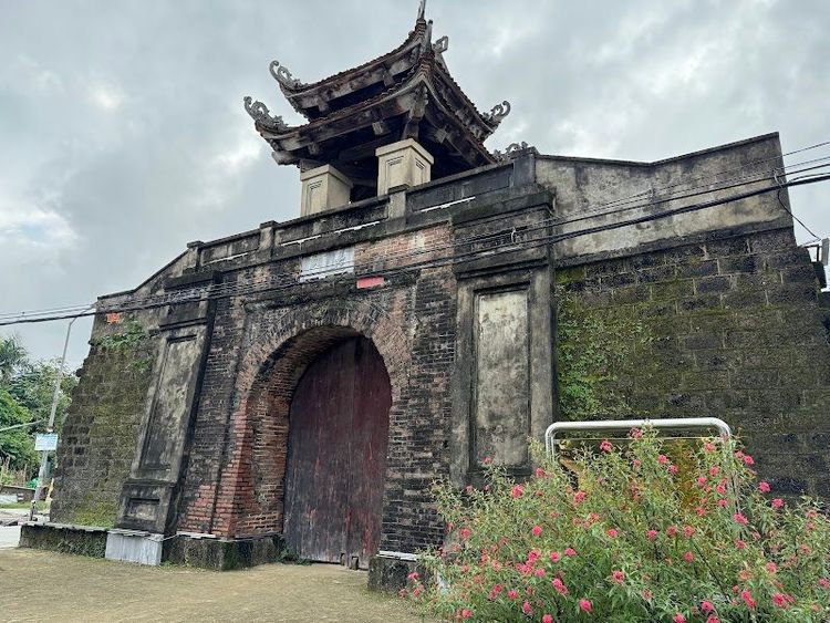 Old Citadel of Vinh - Vinh - Vietnam - Booked ai