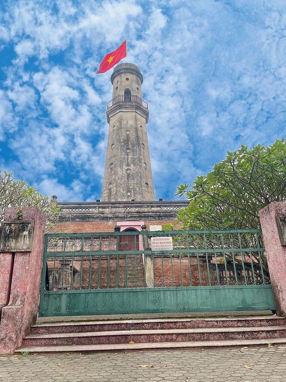 Nam Dinh Flag Tower - Nam Dinh - Vietnam - Booked ai