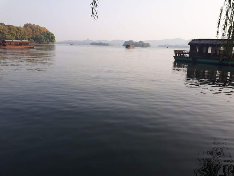 Taihu Lake - Wuxi - China - Booked ai