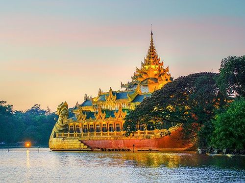 Kandawgyi Lake - Yangon - Myanmar (Burma) - Booked ai