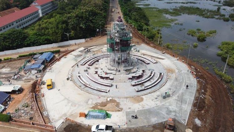 Independence Monument (Kampong Cham) - Kampong Cham - Cambodia - Booked ai