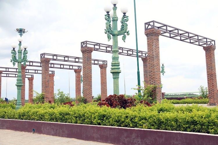 Holiday in Kampong Cham, Cambodia - Booked ai