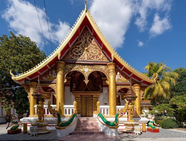 Wat Saynhaphum - Savannakhet - Laos - Booked ai