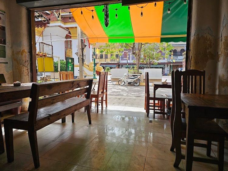 Shong Fang Khong Restaurant - Thakhek - Laos - Booked ai