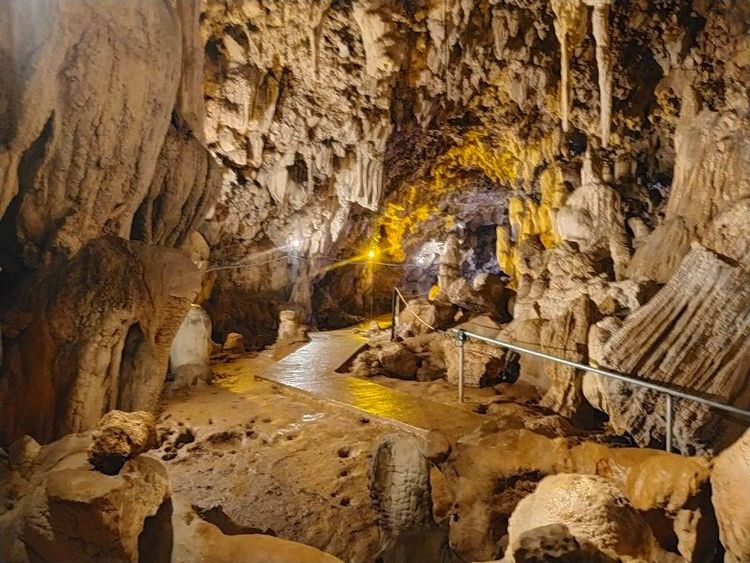 Tham None - Vang Vieng - Laos - Booked ai