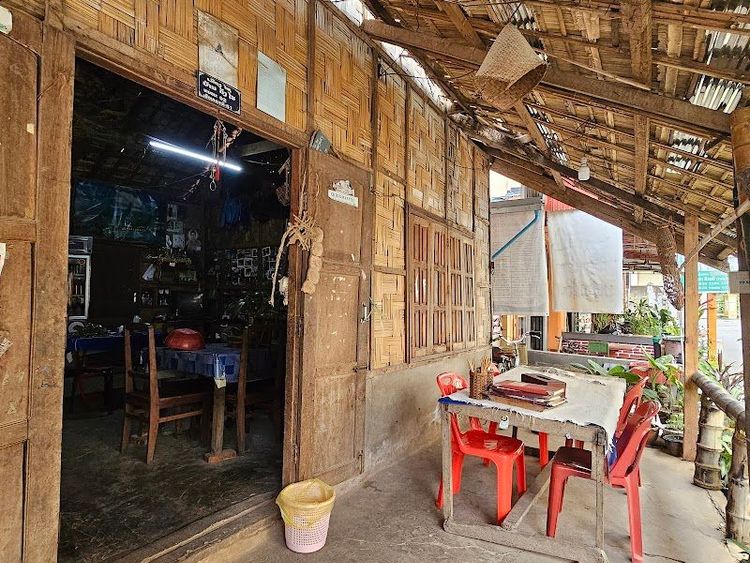 Souphailin Restaurant - Muang Xay - Laos - Booked ai