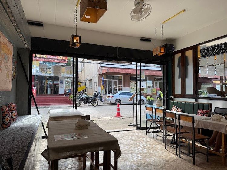 Cloud 9 Kitchen, breakfast and sunset cocktails - Houayxay - Laos - Booked ai