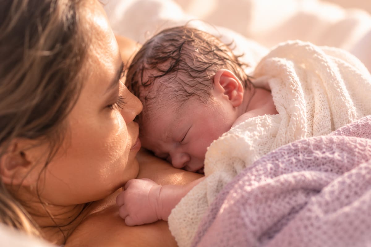 Sophrologie et accouchement : se préparer au jour J et à la rencontre avec son bébé
