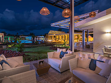 Rooms and Amenities at Catalonia Royal Bavaro, Playas de Bávaro, Punta Cana