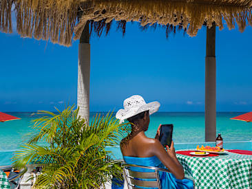 Bars and Restaurants at Legends Beach Resort, Negril