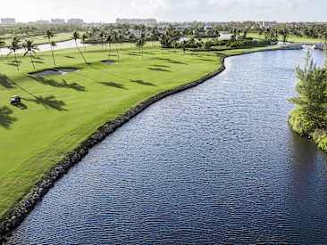 The Ritz-Carlton Grand Cayman, Grand Cayman