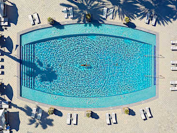 The Ritz-Carlton Grand Cayman, Grand Cayman