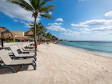 Kids and Family at Catalonia Yucatan Beach, Puerto Aventuras