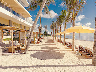 Bars and Restaurants at The Fives Oceanfront, Puerto Morelos