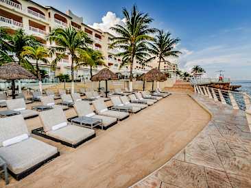 Rooms and Amenities at Cozumel Palace, Isla Cozumel