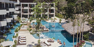 Hotel Azura Beach Resort