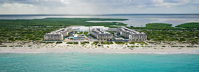 Majestic Elegance Costa Mujeres