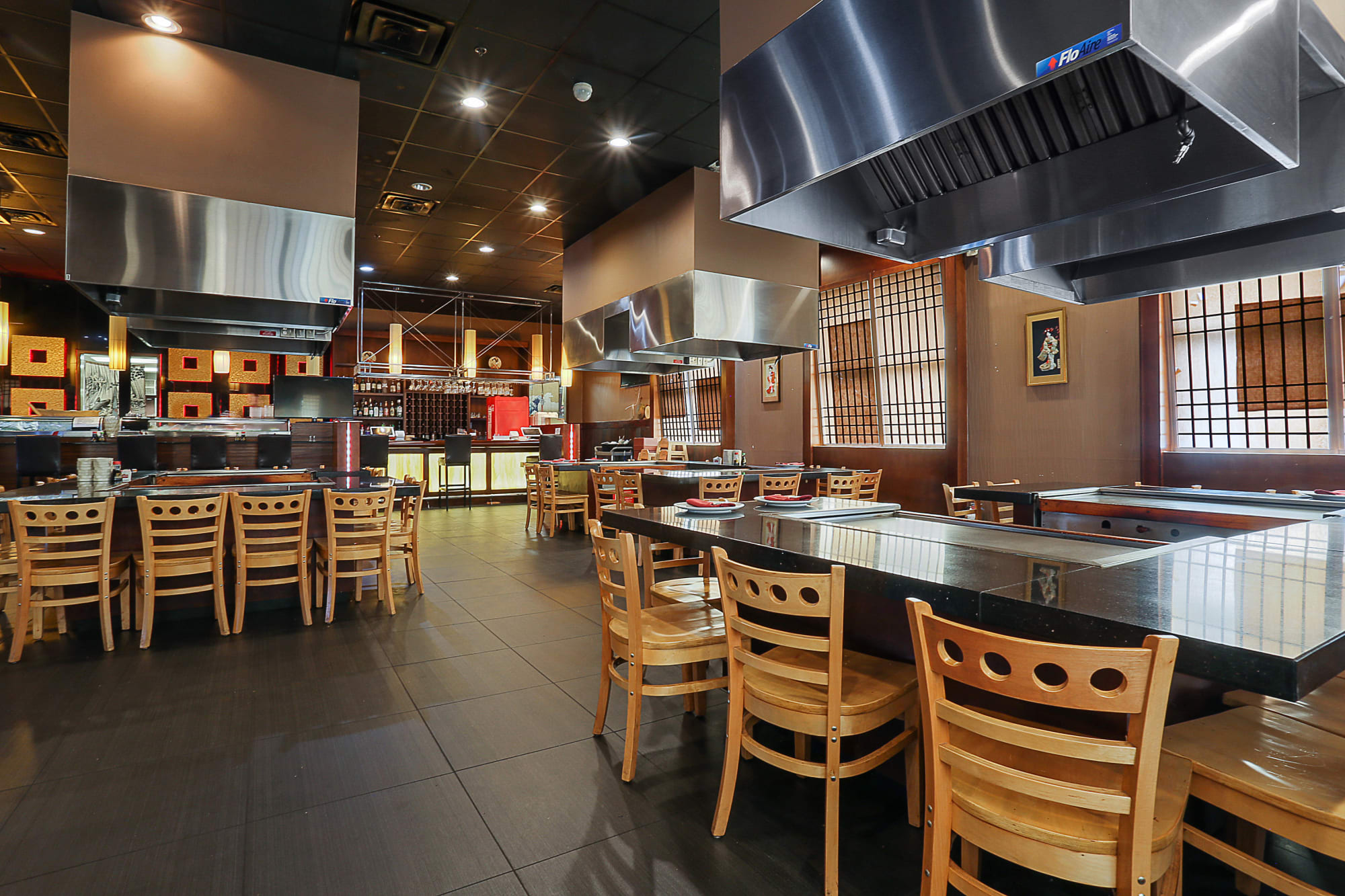 Classic real estate photos exterior front view