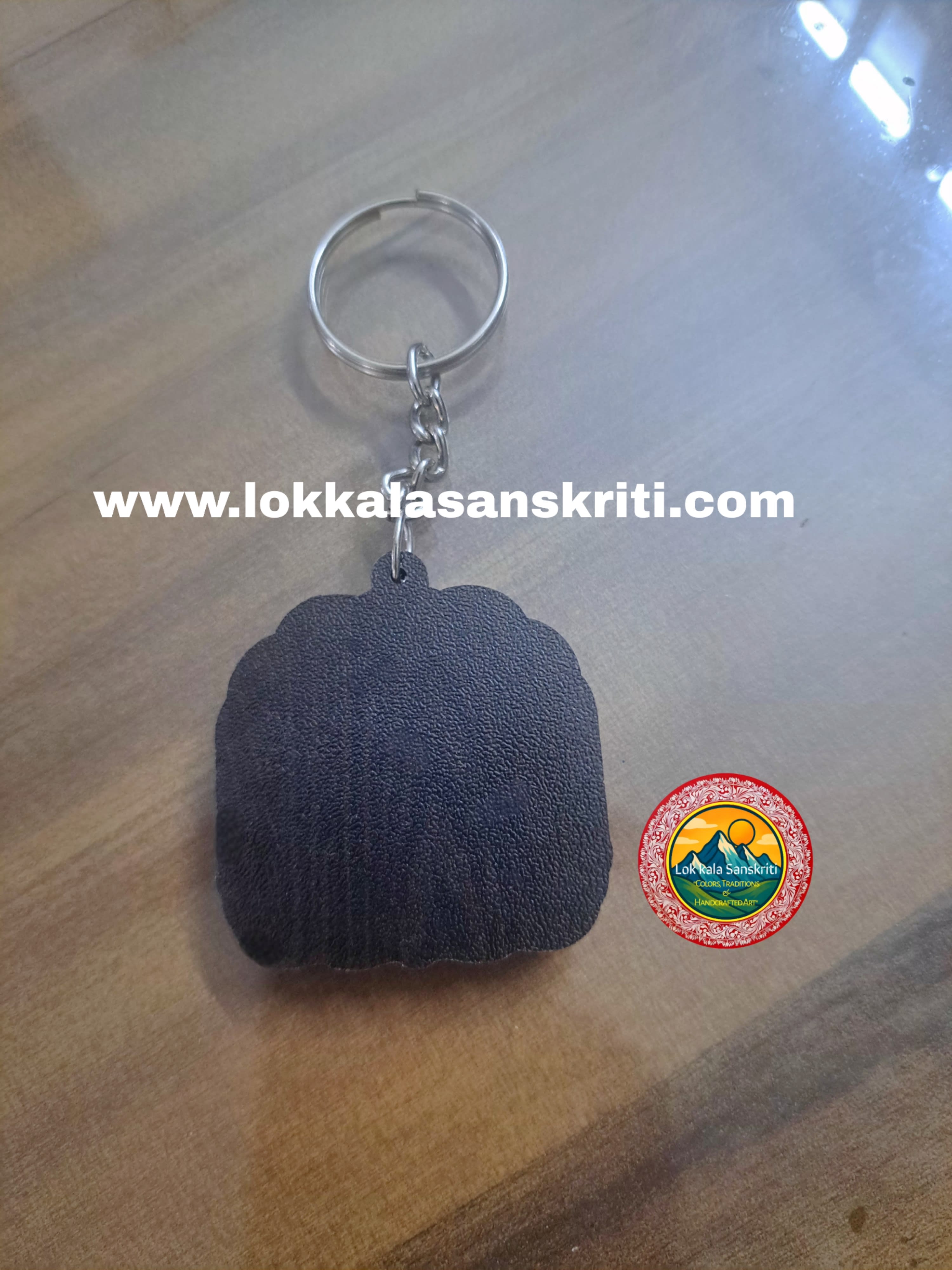 Neem Karoli Maharaj Ji Keychain thumbnail 3