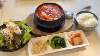 ハンガンスンドゥブ　韓国家庭料理