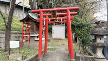 鴨居杉山神社