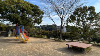 師岡町公園（もろおかちょうこうえん）