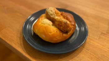 YM BAKELY（ワイエム ベーカリー）