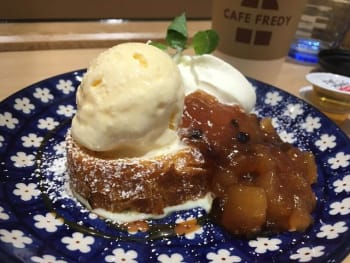 CAFE FREDY モザイクモール港北店