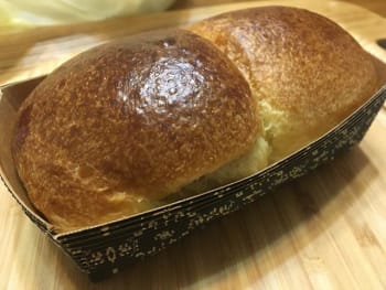 パンと焼き菓子や　Tsunagu bake