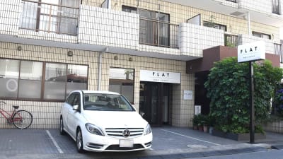 FLAT (フラット)