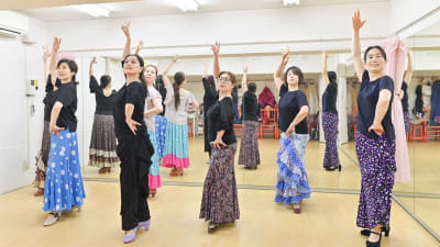 初瀬河典子フラメンコ舞踊教室／クラセ・デ・バイレ・フラメンコ