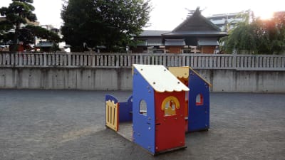 鶴見神社公園