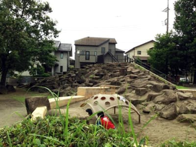 奈良三丁目市ノ久保公園「ももたろう公園」