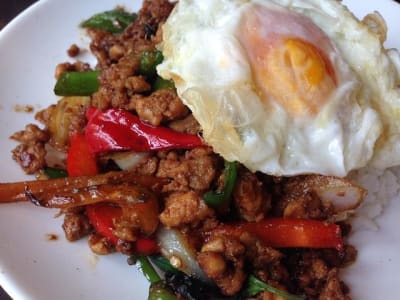 タイ料理レストランバー　Otonario