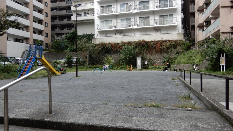 鶴屋町公園