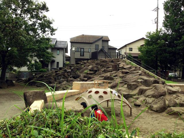 奈良三丁目市ノ久保公園「ももたろう公園」
