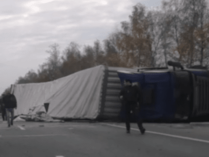 Серьезное ДТП с фурой на трассе М5 попало на видео