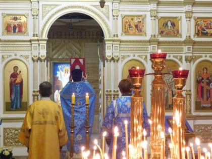 День Празднования Казанской иконе Божией Матери.